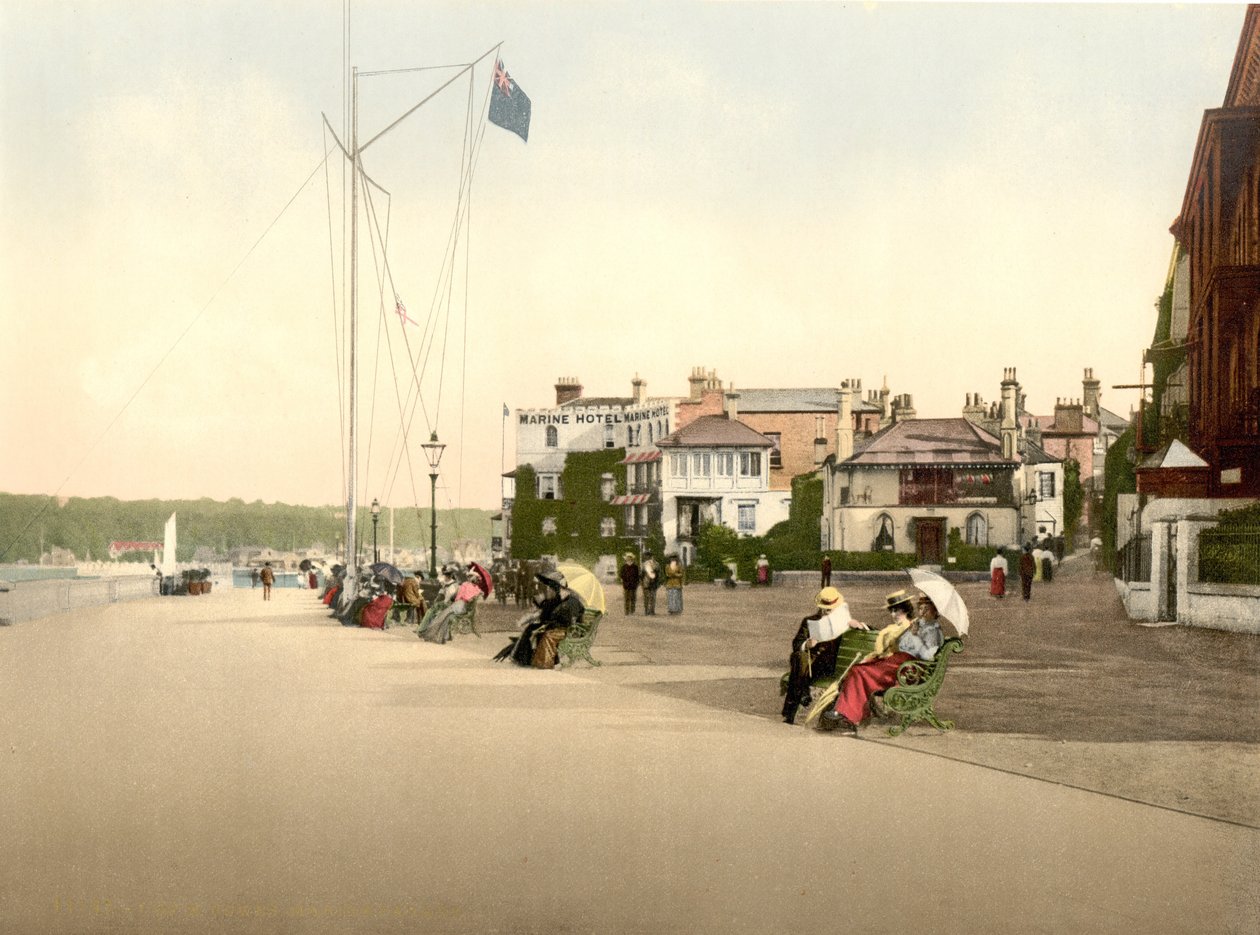 The Promenade, Cowes, IOW, pub. c.1890 - 1900 (kromolitografi) av English Photographer