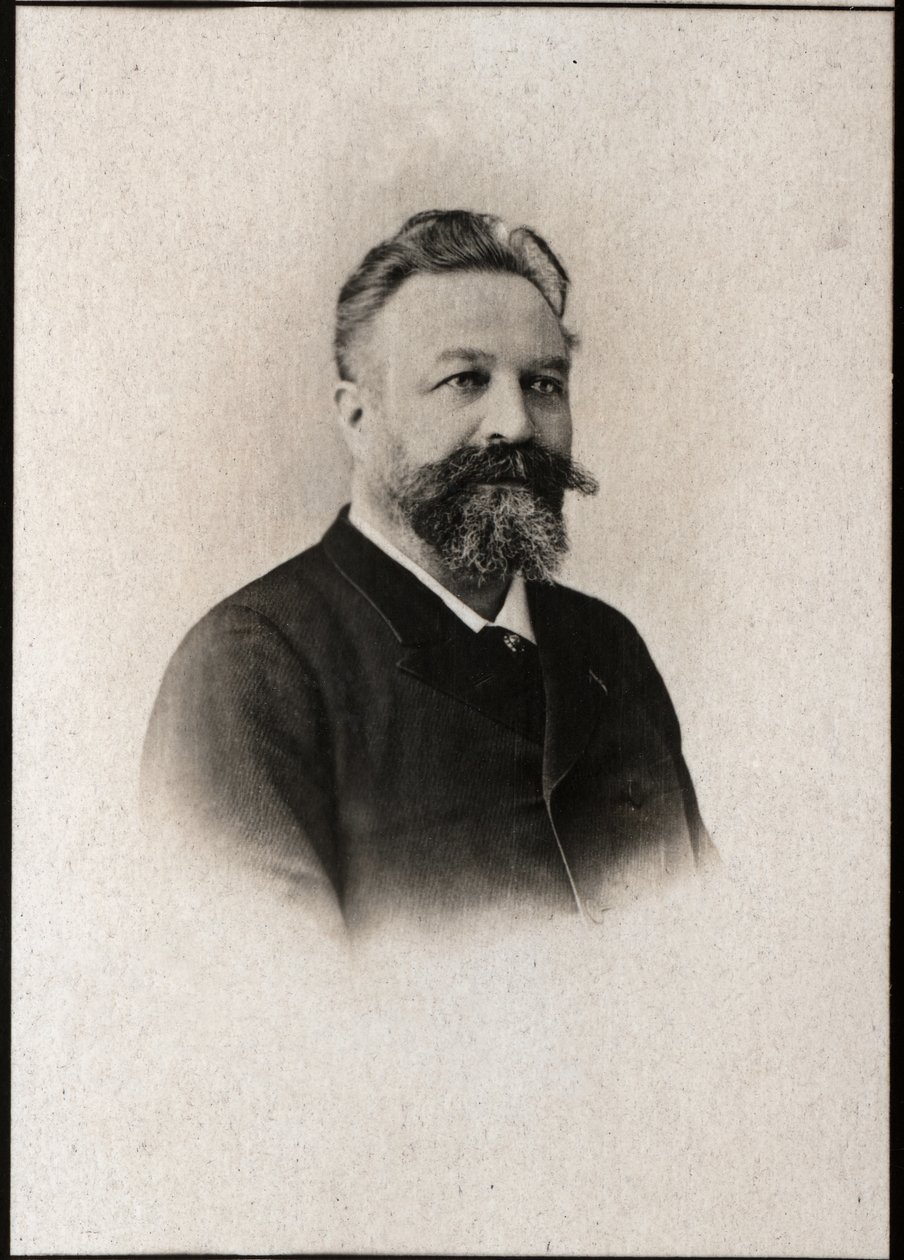Porträtt av Edouard Colonne (1838-1910), fransk dirigent och violinist. av French Photographer