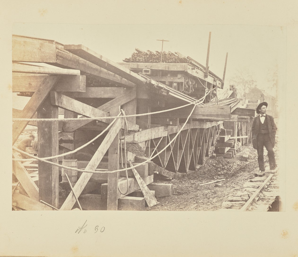 [Experiment med fackverk, Alexandria, Va.] av A.J. Russell