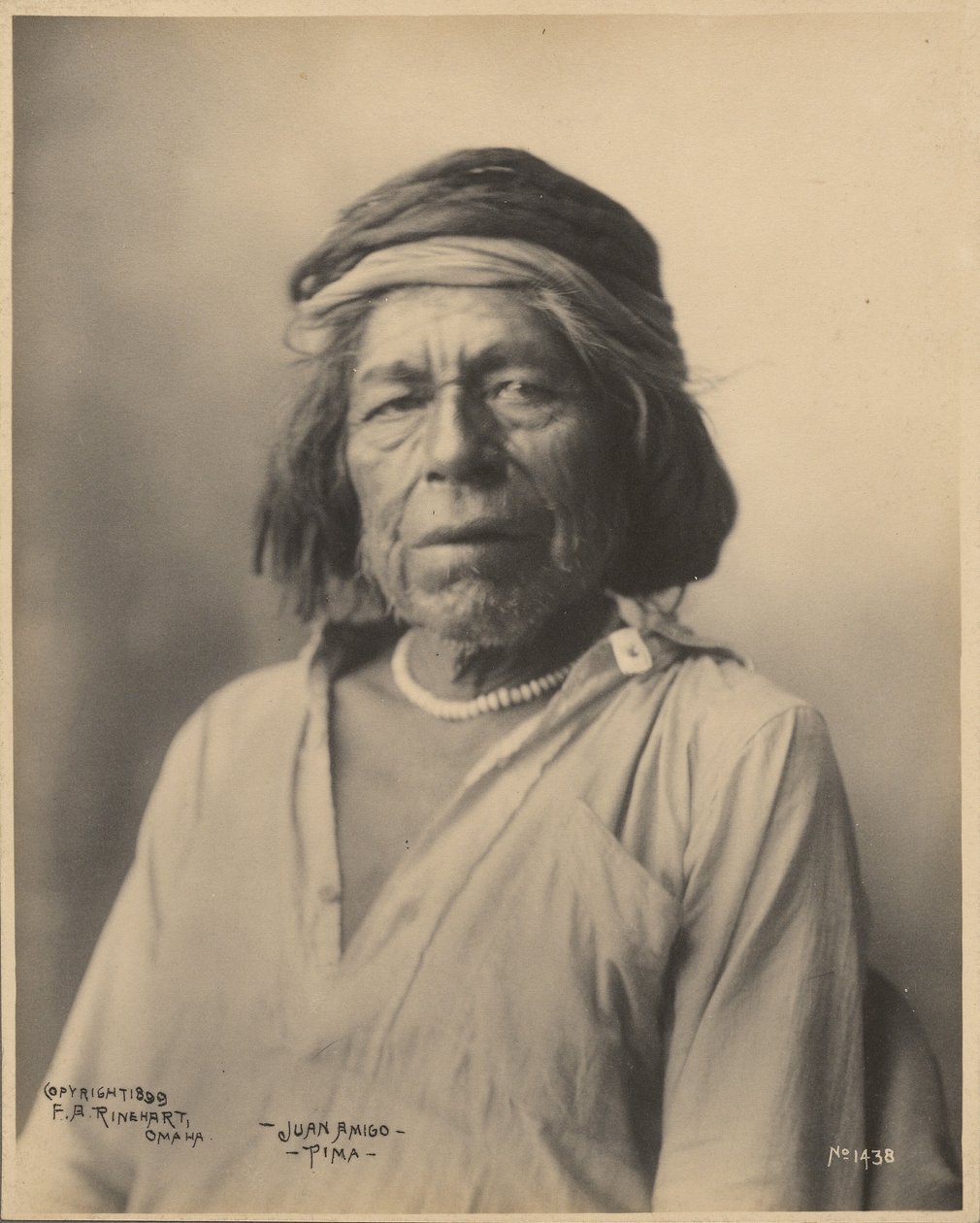 Juan Amigo, Pima av Adolph F. Muhr