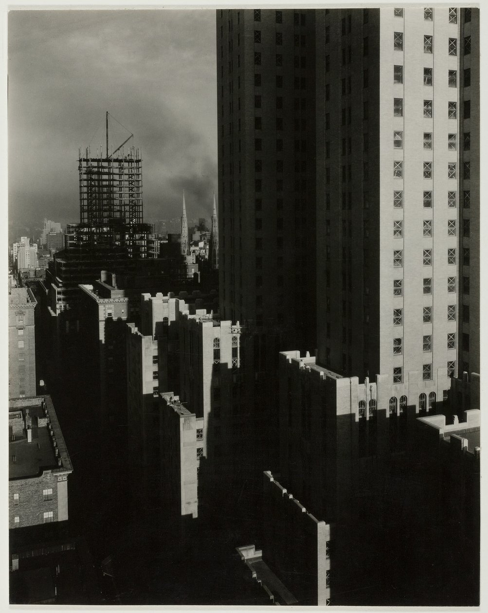 Från mitt fönster på Shelton, West av Alfred Stieglitz