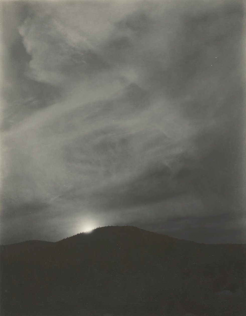 Lake George, ca. 1922. av Alfred Stieglitz