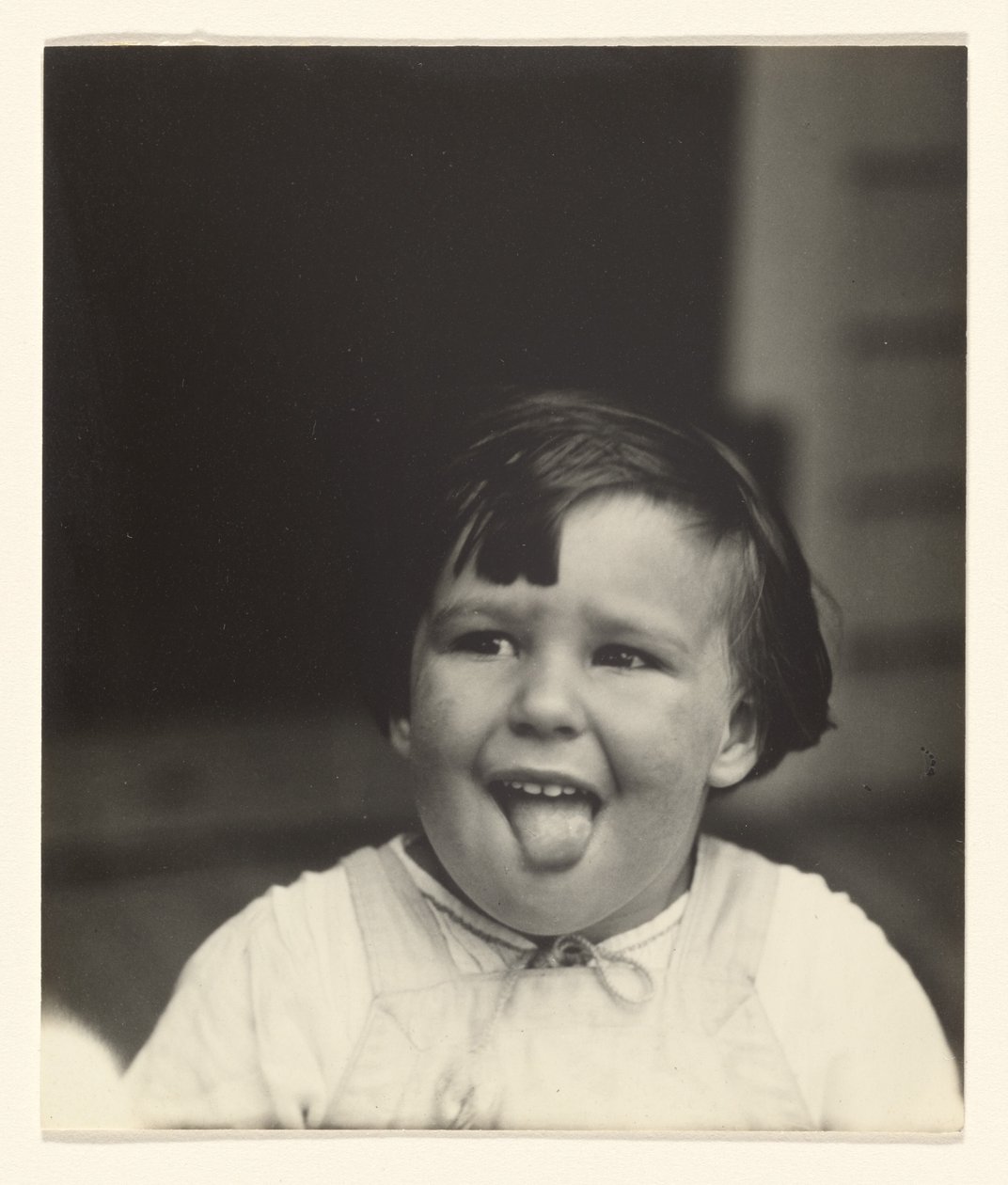[Yvonne Boursault, Lake George] av Alfred Stieglitz