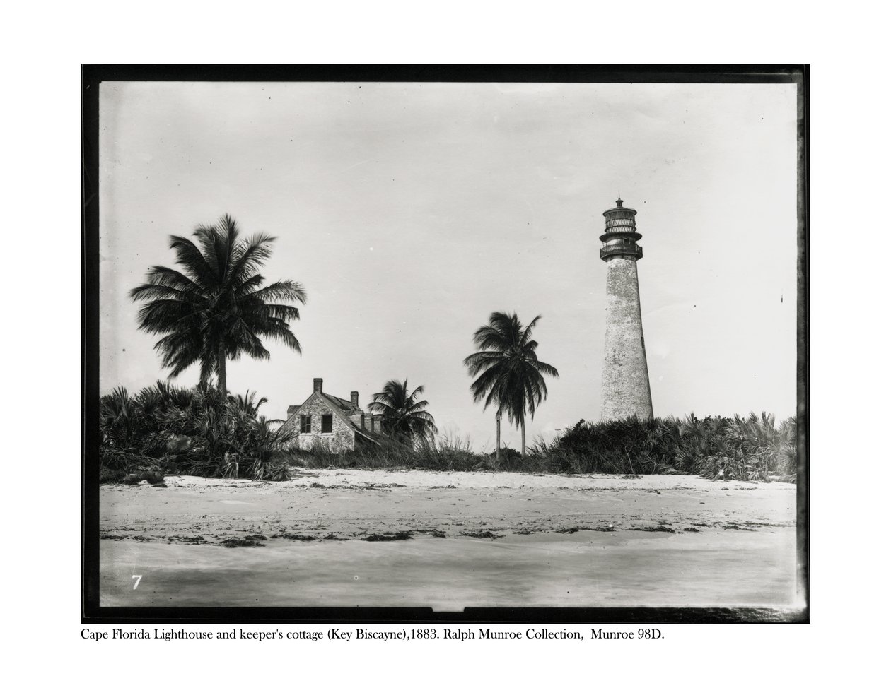 Cape Florida Lighthouse and the Keepers cottage, Key Biscayne, 1883 av American Photographer