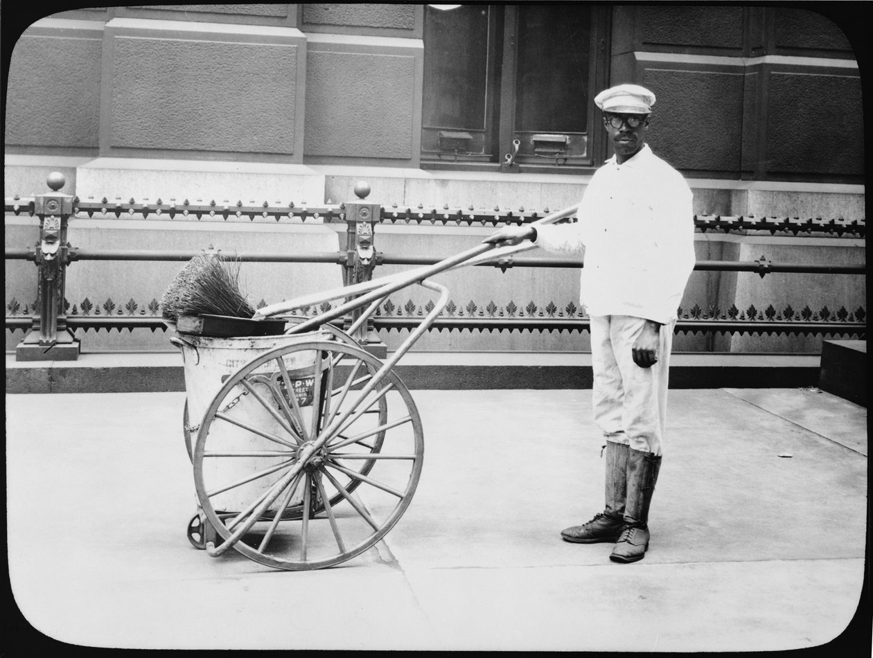 City Street Cleaner, Philadelphia, ca 1920 av American Photographer