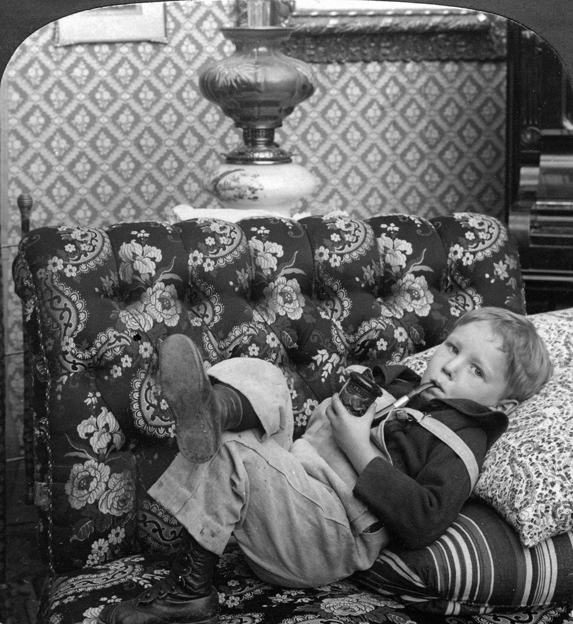 Precis som pappa. av American Stereoscopic Company