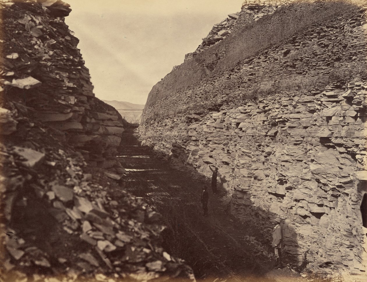 Plåt 22. Burning Rock Cut,1869 (foto) av Andrew Joseph Russell