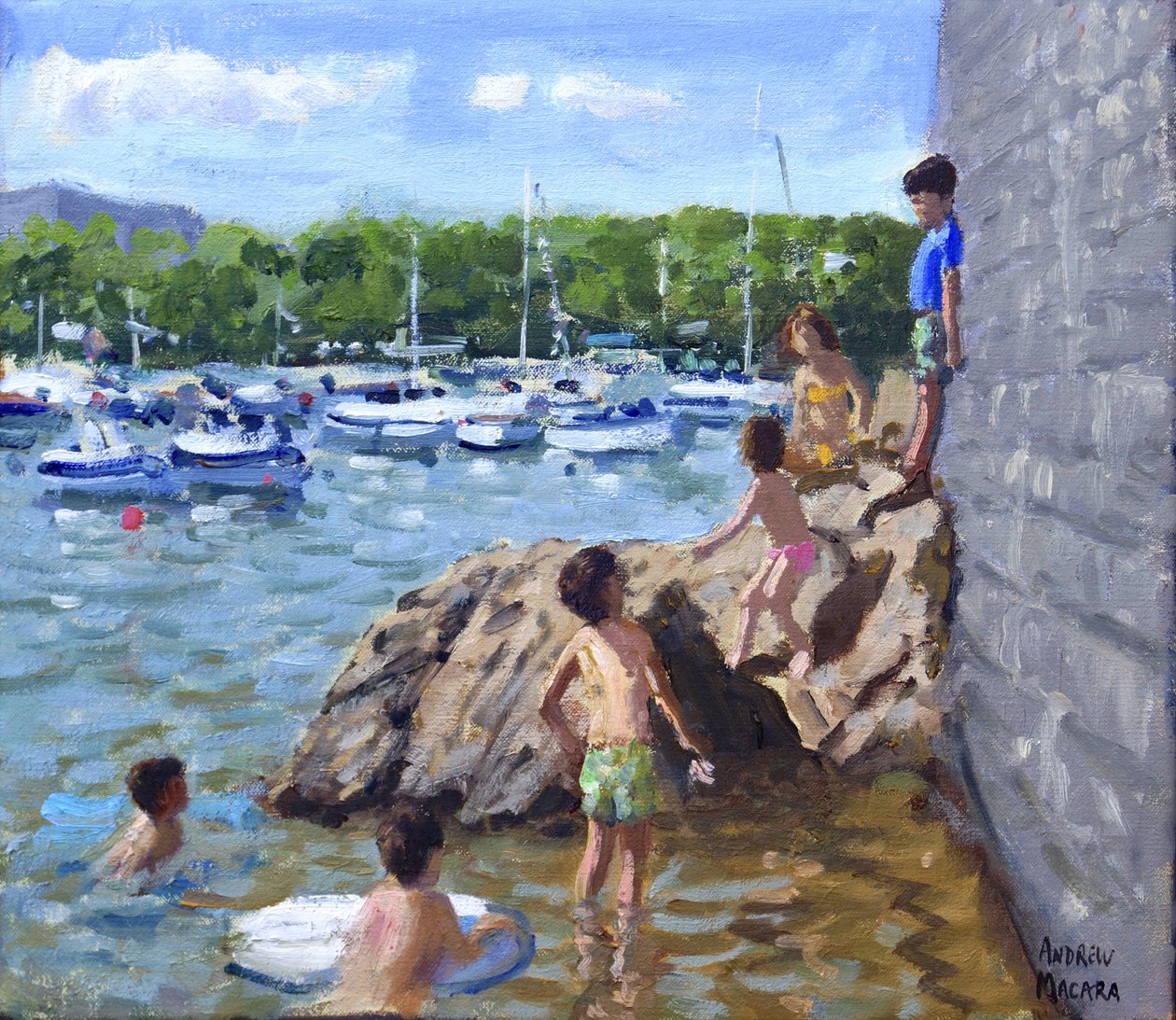 klättring på stenar, Tenby Harbour, 2016, av Andrew Macara