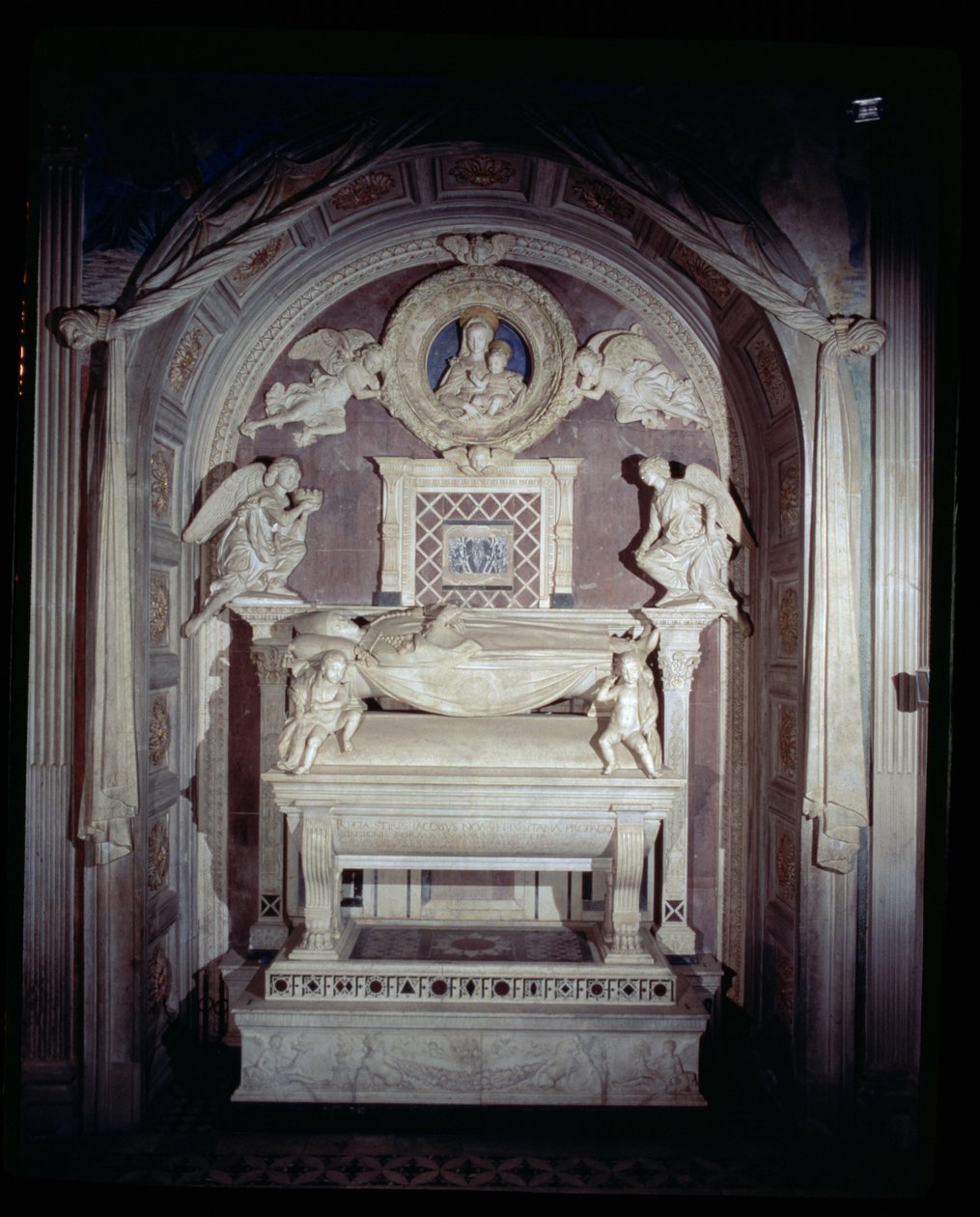 Portugals kardinals grav, 1460-6 (marmor) av Antonio Rossellino