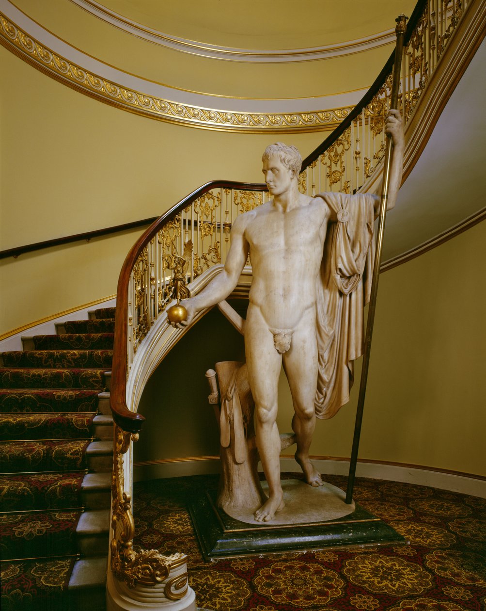 Napoleon som fredsstiftaren Mars (marmor) av Antonio Canova