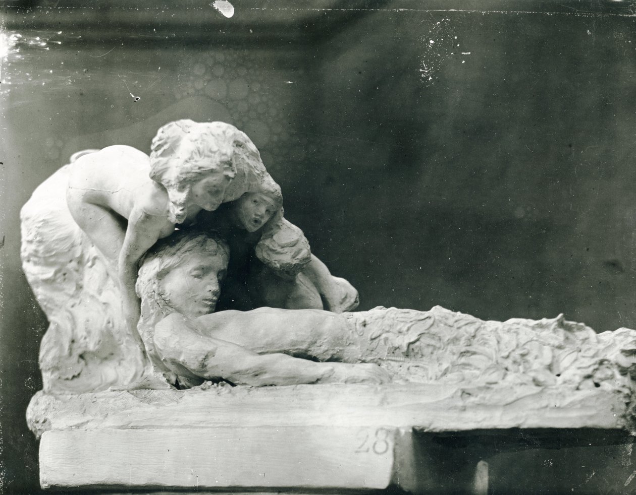 Poetens uppståndelse (gips) av Auguste Rodin