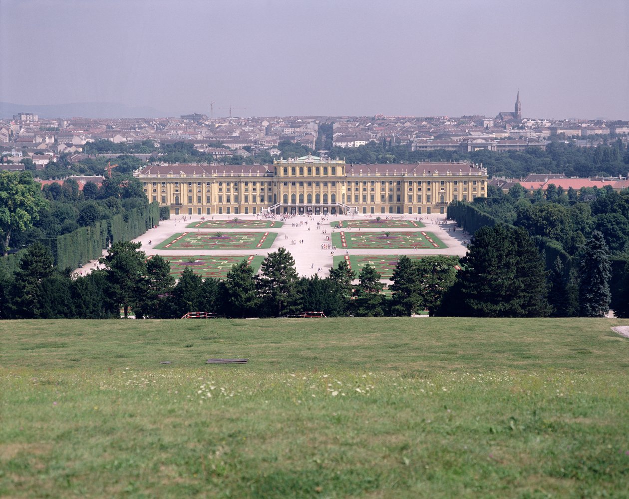 Slottet Schönbrunn, färdigställt 1711 av Austrian School