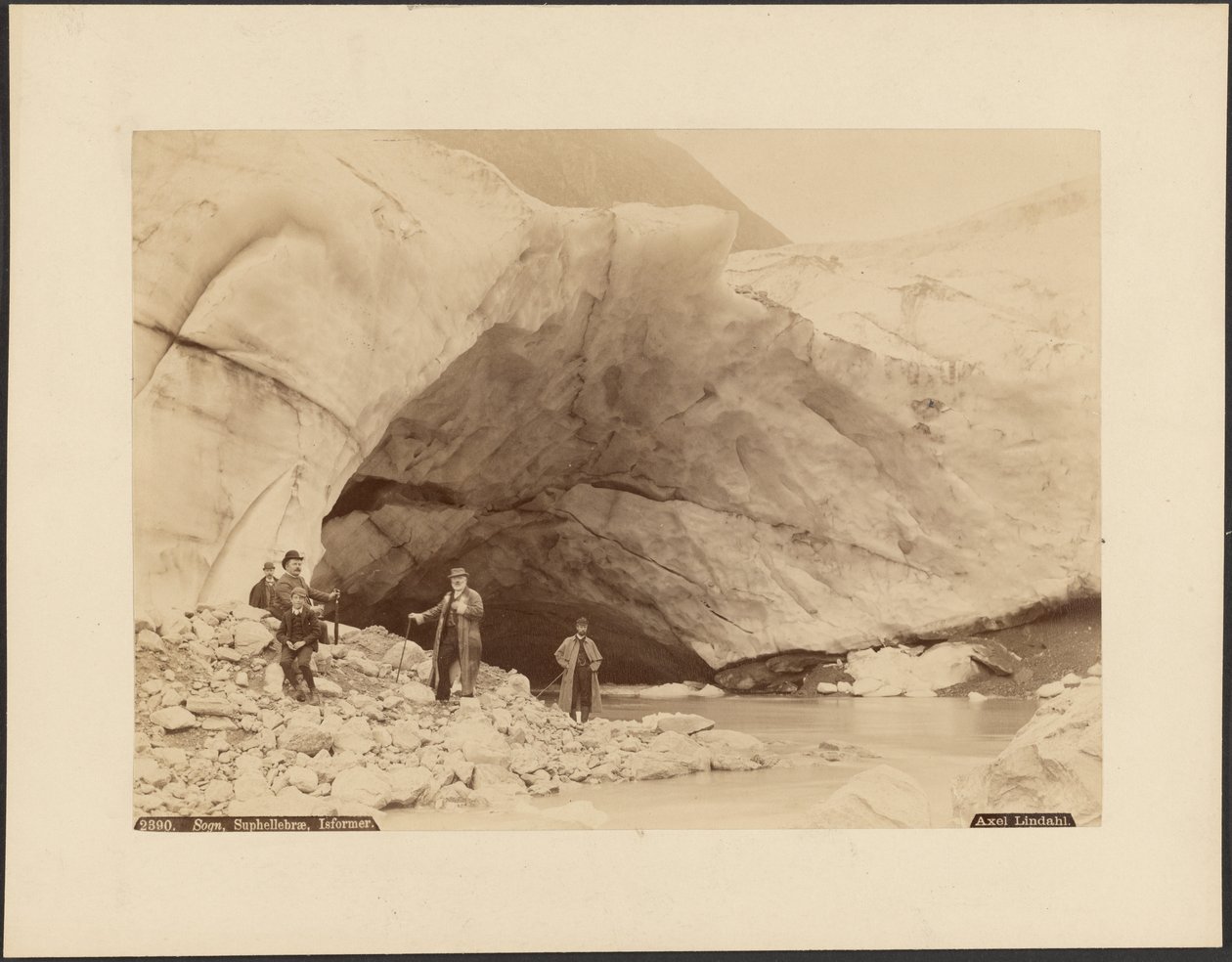 Parish, Suphellebræ, Ice shapes. av Axel Lindahl