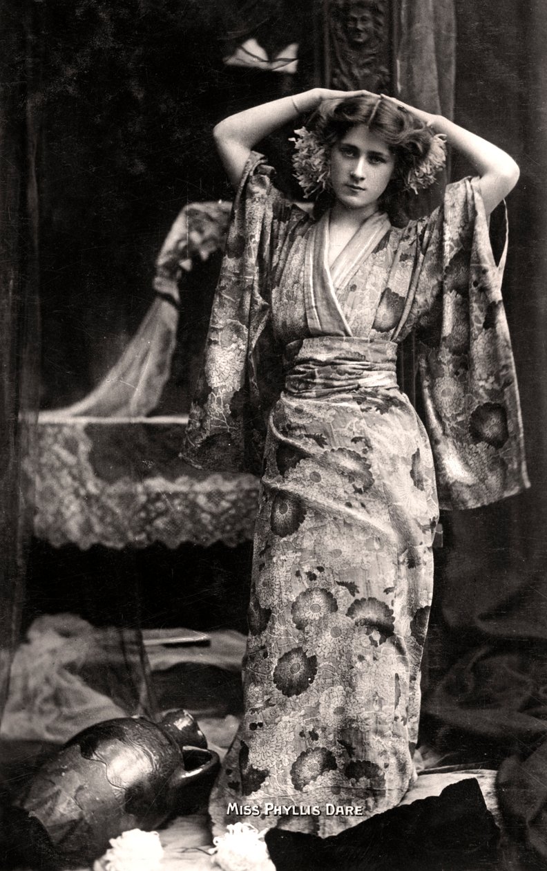 Phyllis Dare 1890-1975, engelsk skådespelerska, 1906. av Bassano Studio