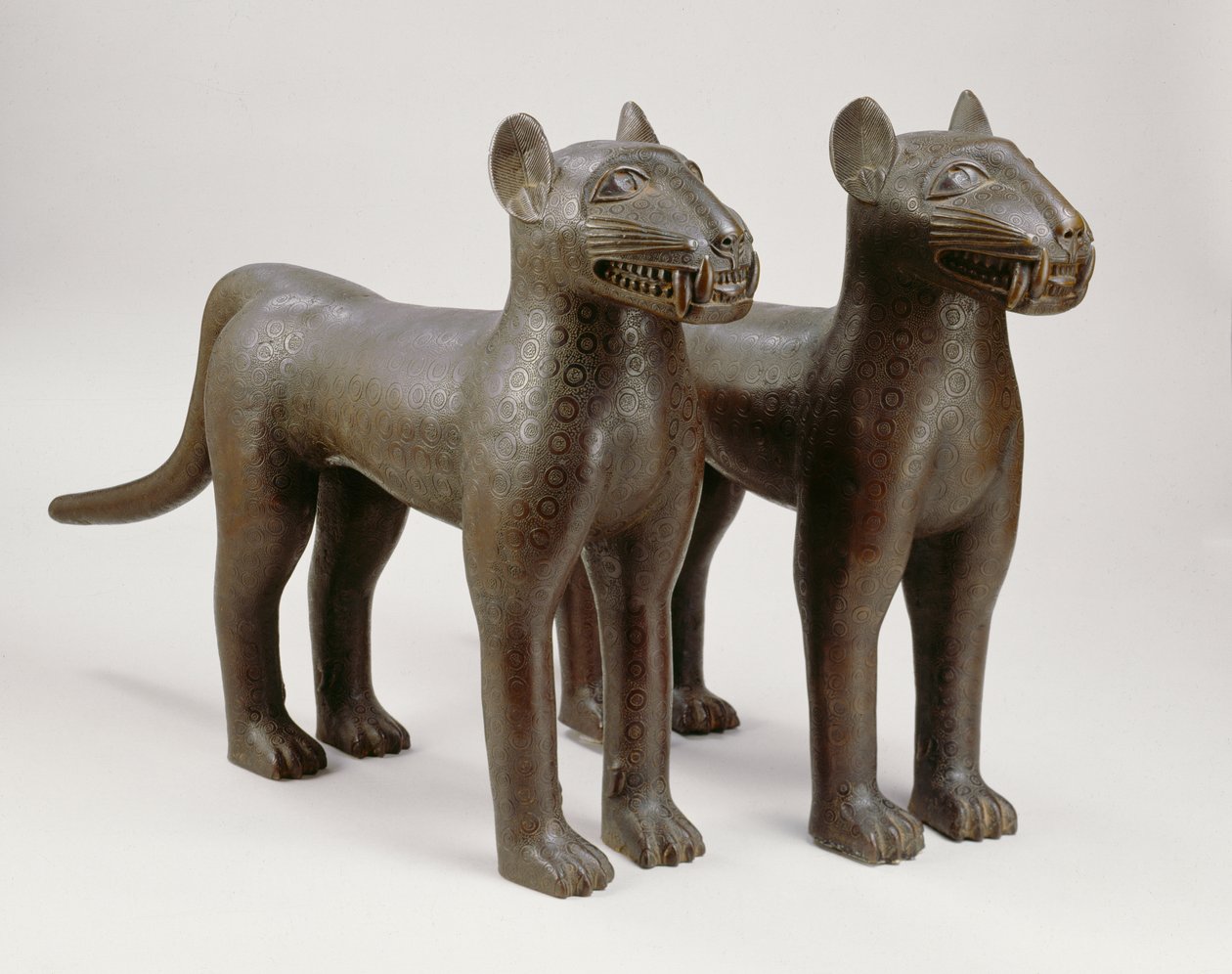 Par leoparder (brons) av Benin