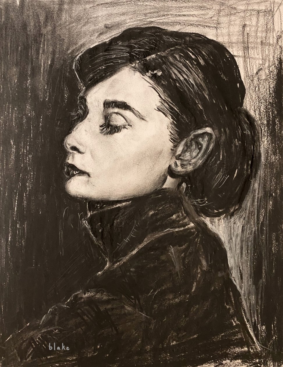 Audrey Hepburn, ca 2021 (träkol på papper) av Blake Munch