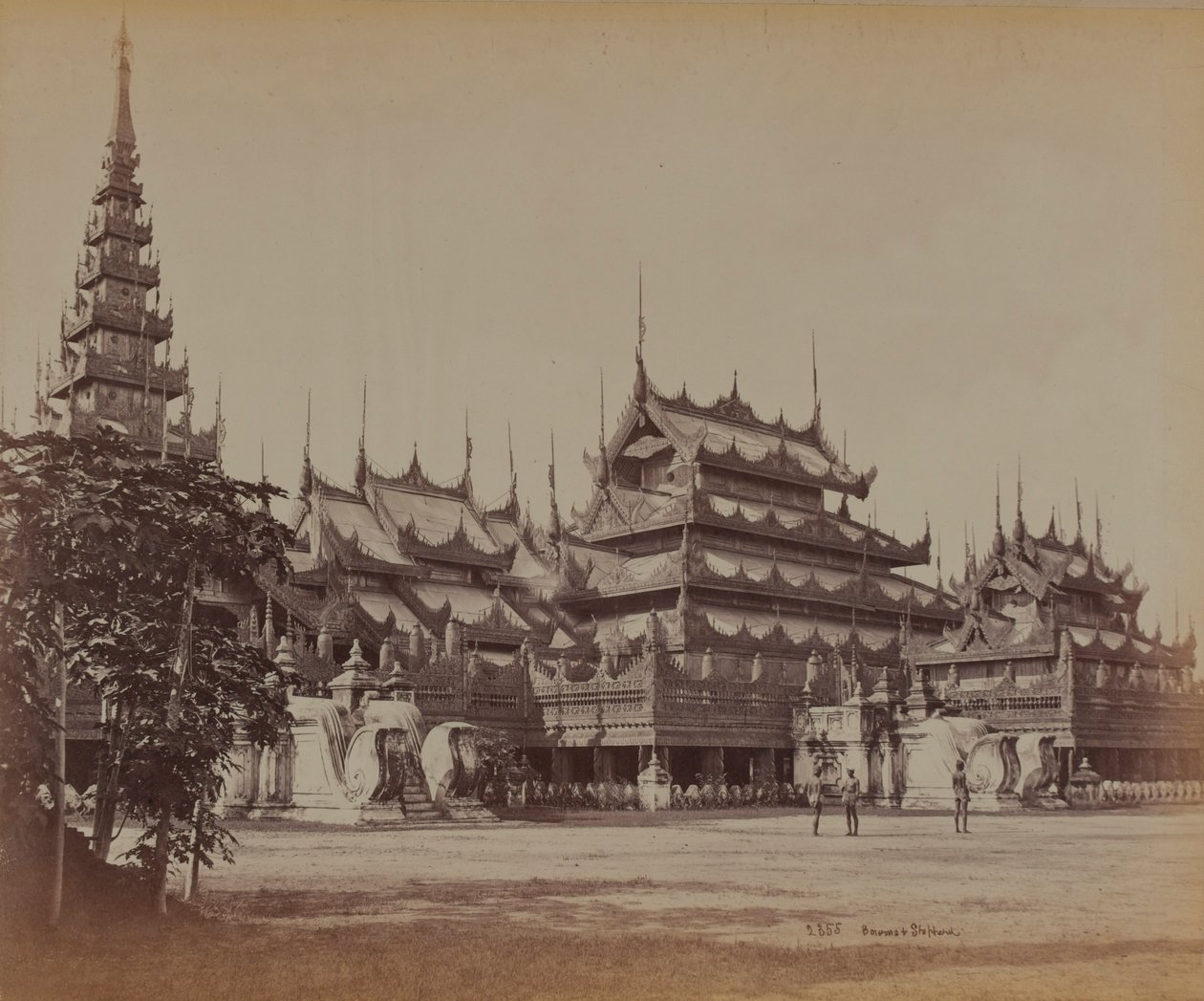 Queens Golden Pagoda av British Photographer