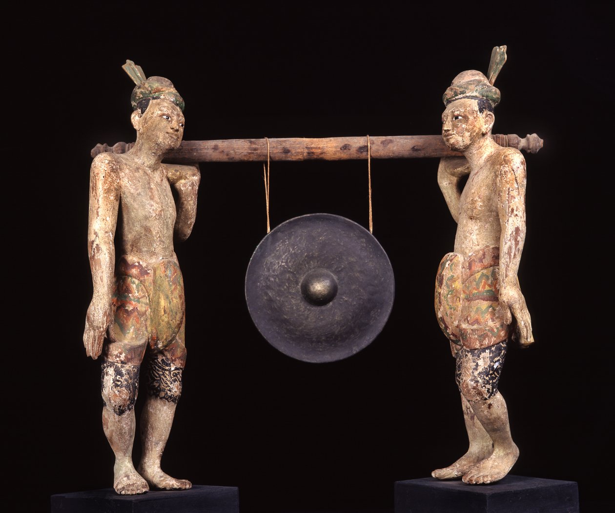 Gong, sent 1800-tal (trä och metall) av Burmese School