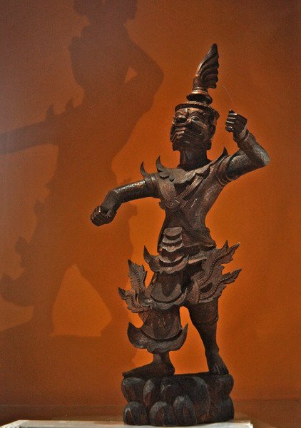 Maskerad dansare (trä) av Burmese School