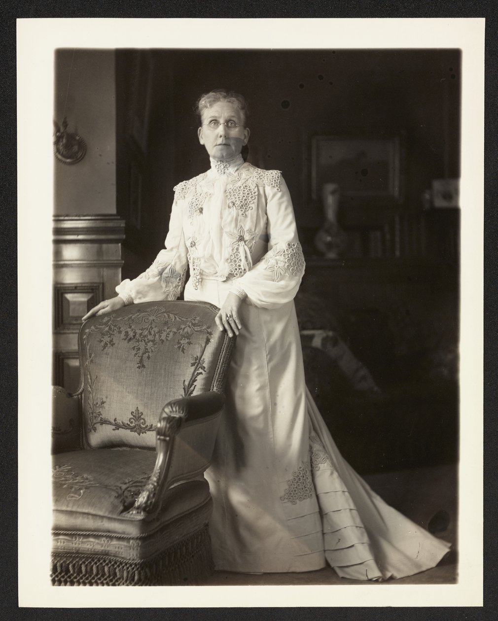 Mrs John Arbuckle, ca 1900-10 av Burr William McIntosh