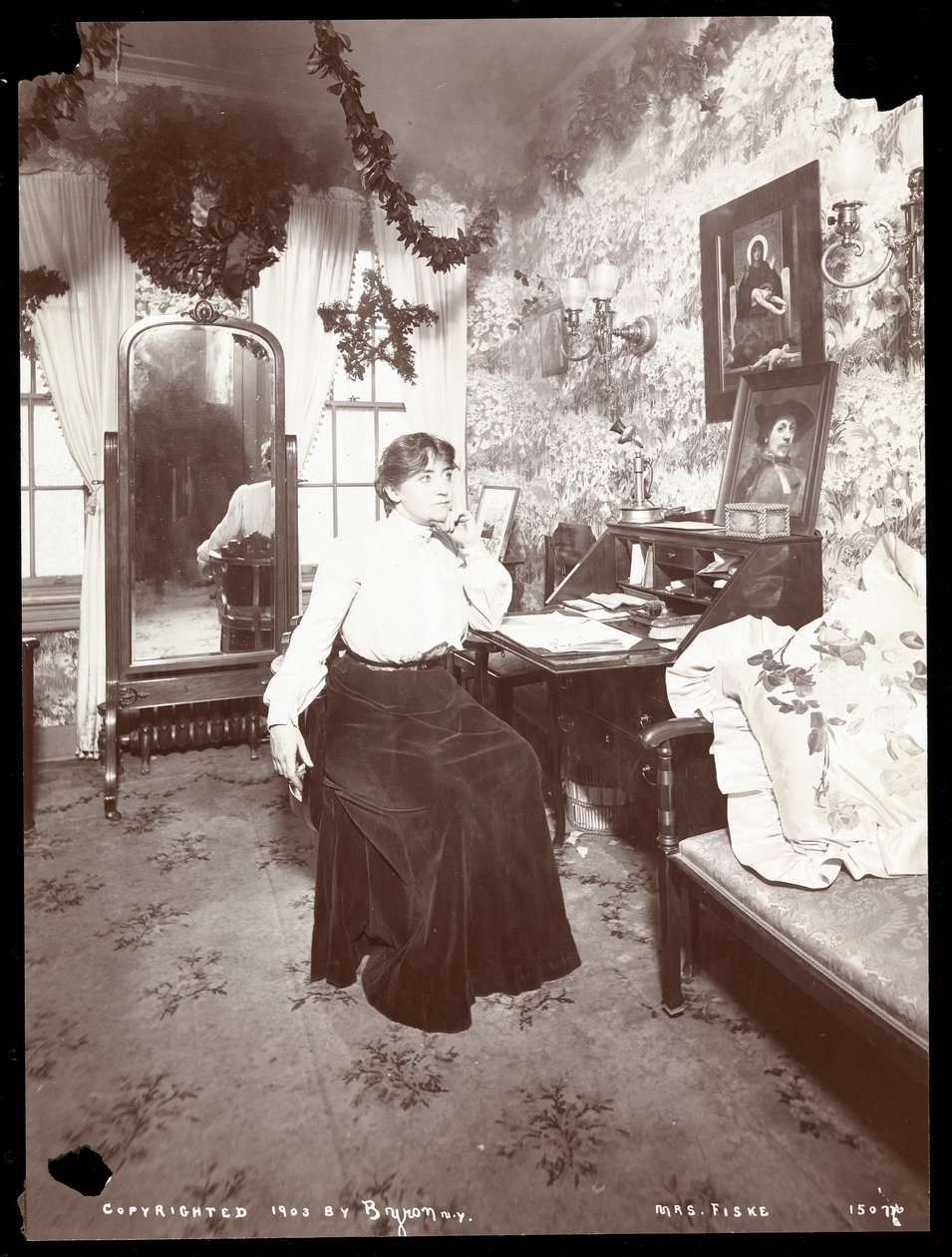 Porträtt av Minnie Maddern Fiske, 1903 (silvergelatintryck) av Byron Company