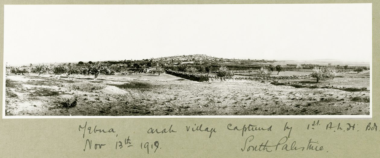 Yebna, arabisk by som intogs av 1:a A.L.H. Brigaden den 13 november 1917. av Capt. Arthur Rhodes