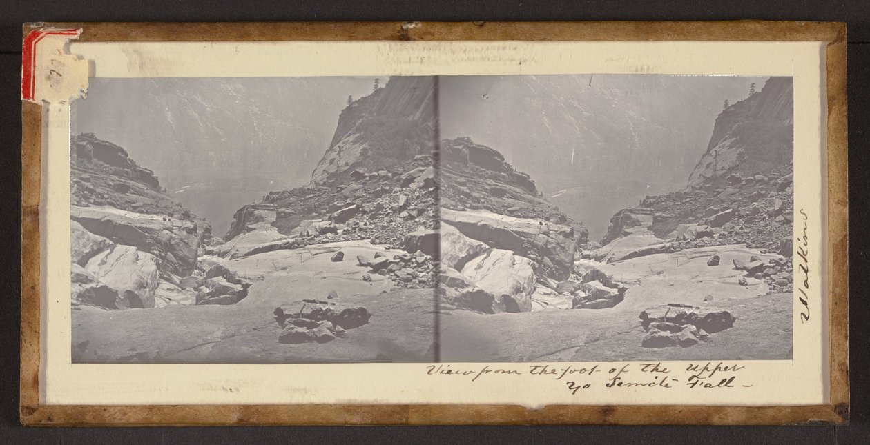 Utsikt från foten av Upper Yo Semite Fall av Carleton E. Watkins