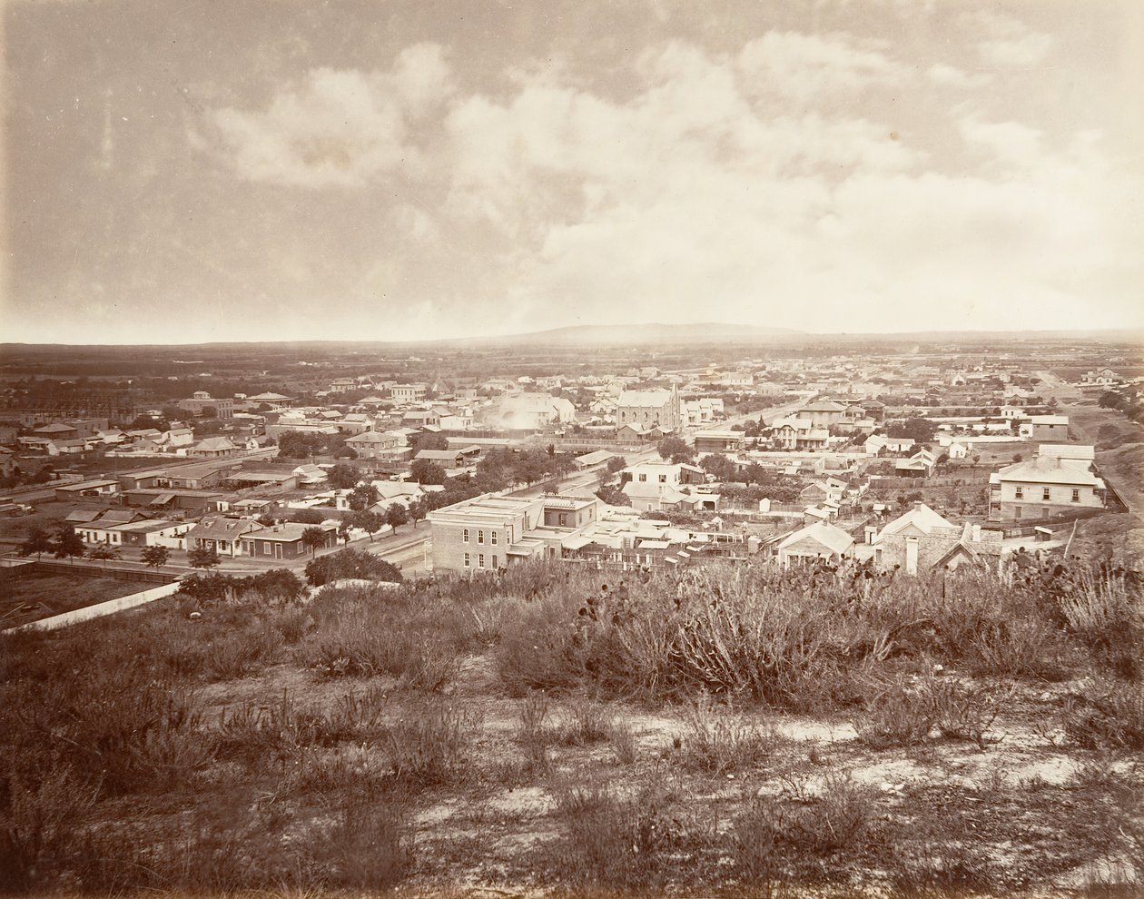 Los Angeles, 1876, tryckt ca. 1876. av Carleton Emmons Watkins