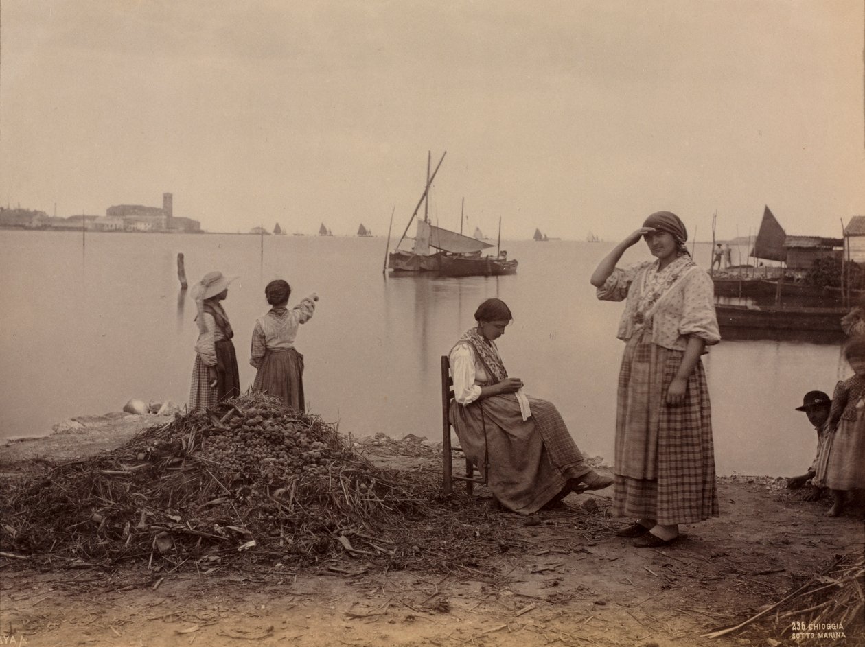 Chioggia, Under Marina, ca. 1870. av Carlo Naya