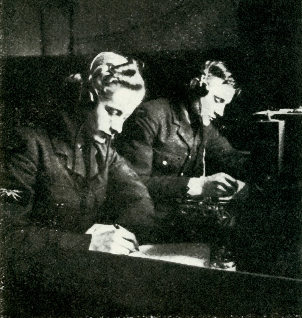 On Signals Duty, c1943. av Cecil Beaton