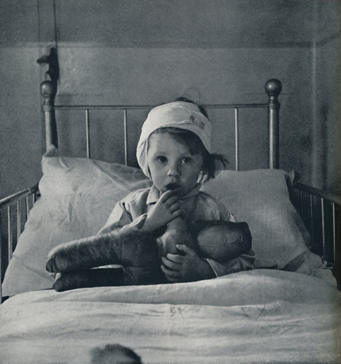 Oskuldens tidsålder, 1941 av Cecil Beaton
