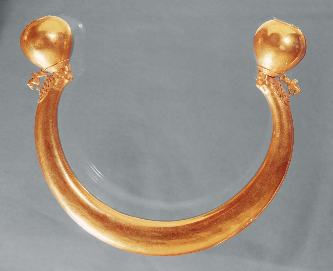 Kopia av ett armband från Tomb of a Princess of Vix (guld) av Celtic