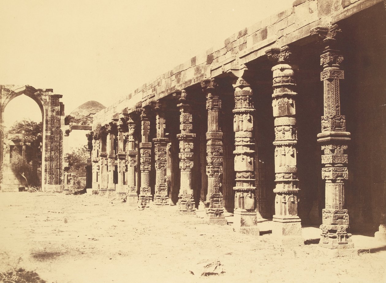 Interiör i det hinduiska templet i Kootub av Charles Moravia