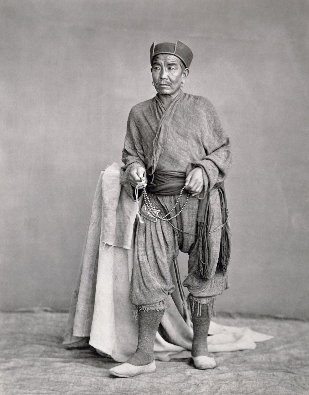 Tibetansk lama, Tibet (albumintryck) av Charles Shepherd