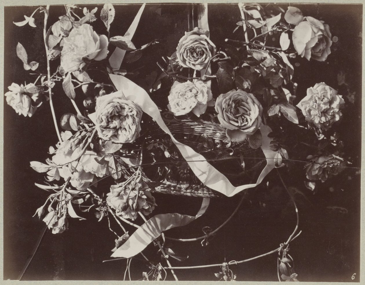 Blommastudie med korg och band av Charles Aubry (manner of)