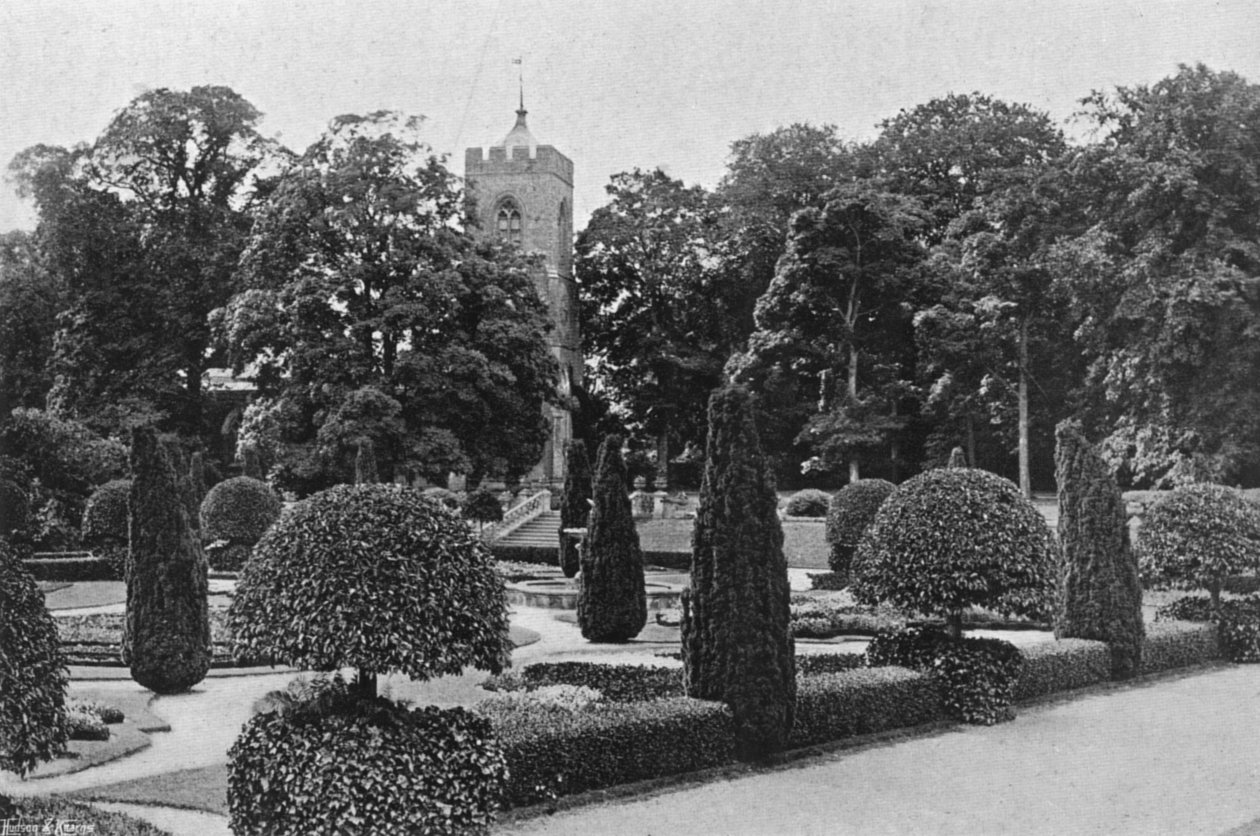 The East Terrace Walk av Charles Latham