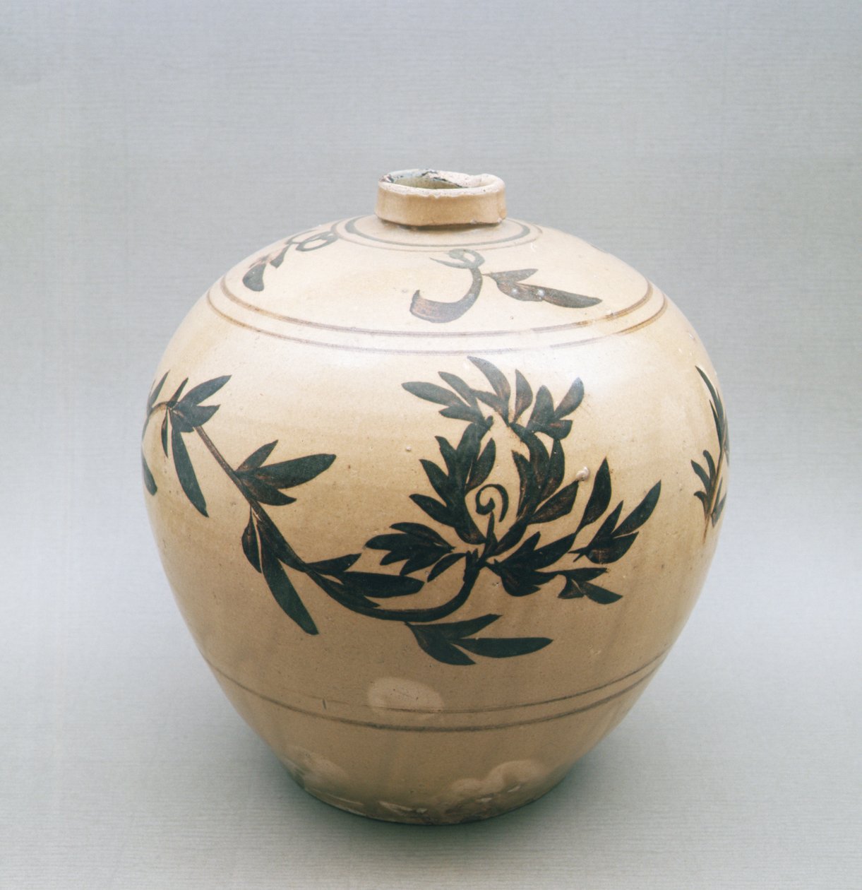 Buffglaserad flaska, Sung Dynasty, 960-1279 (stengods) av Chinese School