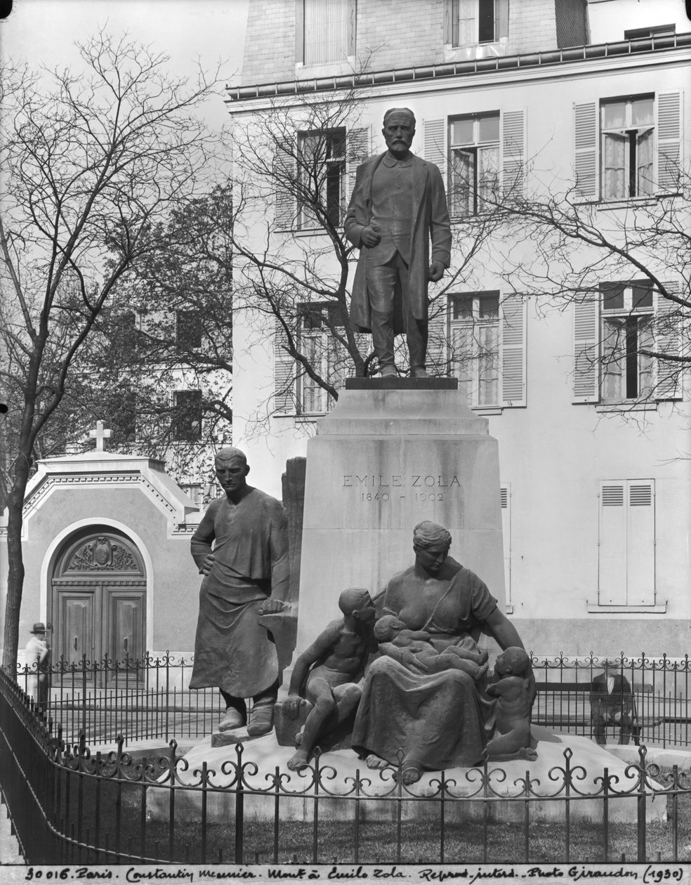 Monument till Emile Zola, Avenue Emile Zola, Paris, ca 1902-09 (brons) av Constantin Emile Meunier
