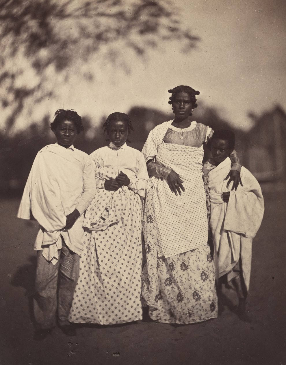 [Familjegrupp], 1863. av Désiré Charnay