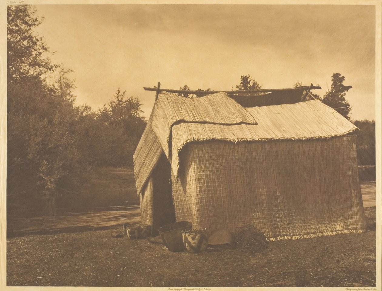 A Mat House - Skokomish, 1912. av Edward Sheriff Curtis