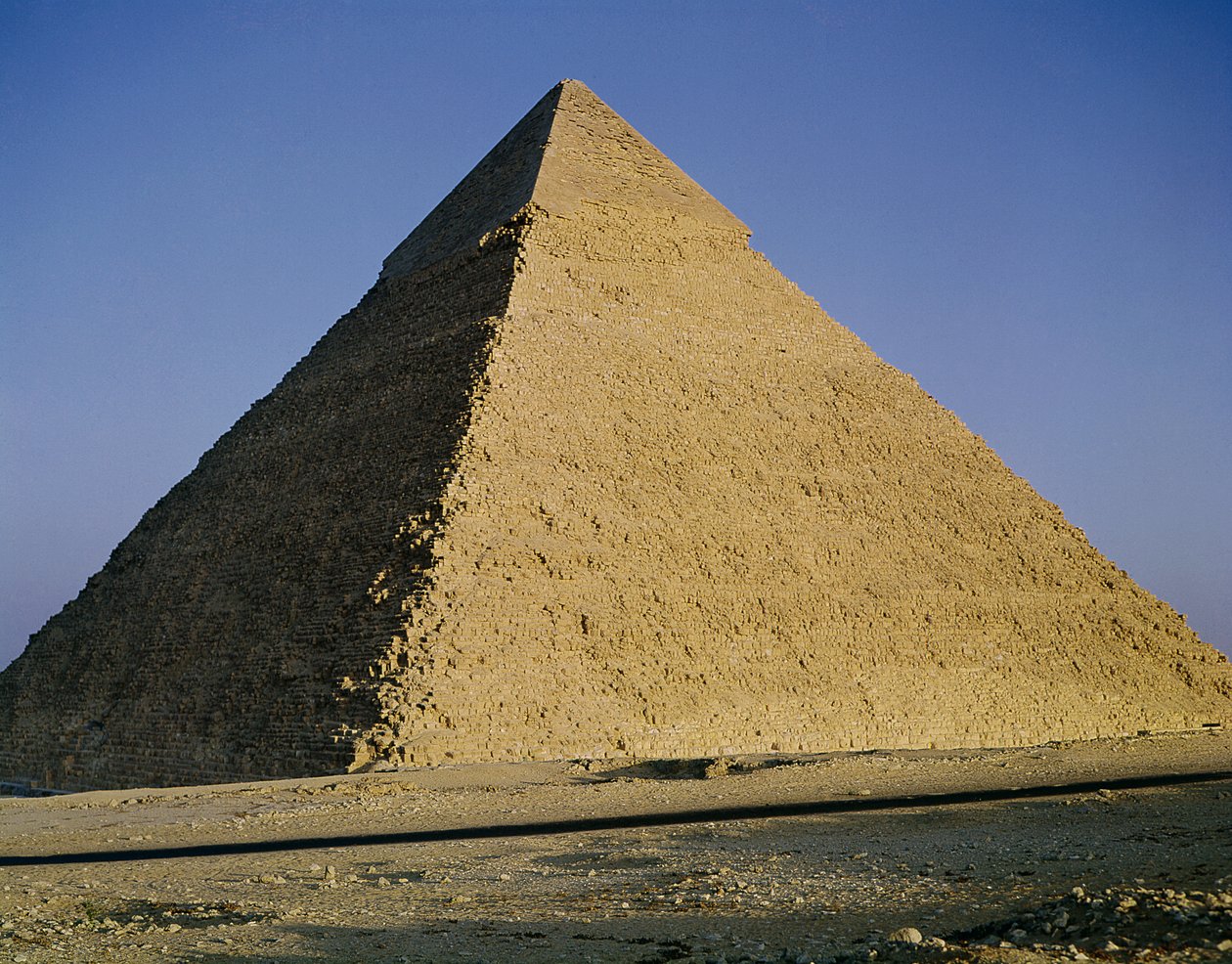 Khafres pyramid (2520-2494 f.Kr.) ca 2589-30 f.Kr. av Egyptian 4th Dynasty