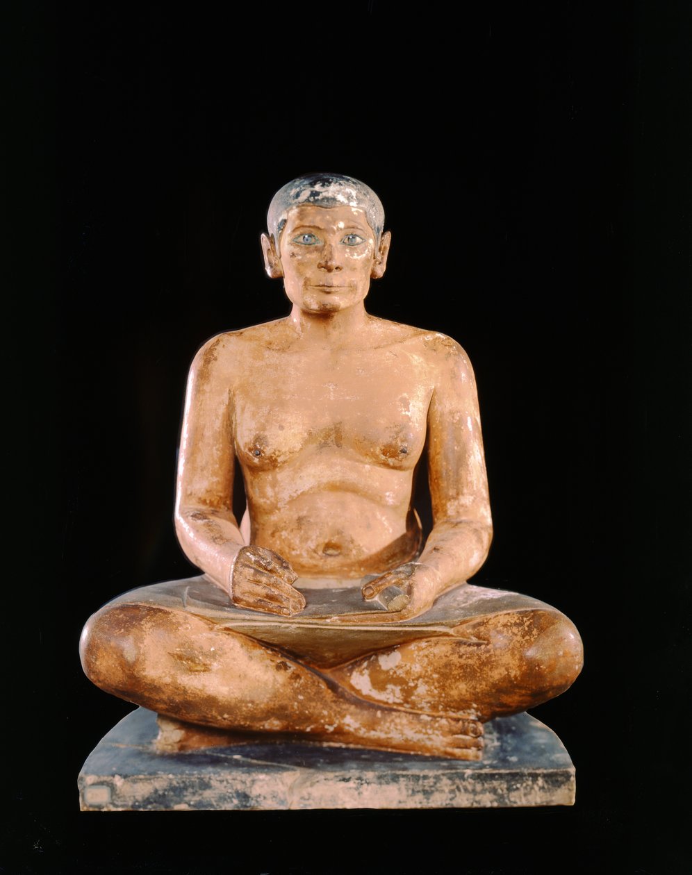 Hukande Scribe Statue, från Saqqara, Old Kingdom (kalksten, alabaster och bergskristall) (se även 391129) av Egyptian 5th Dynasty