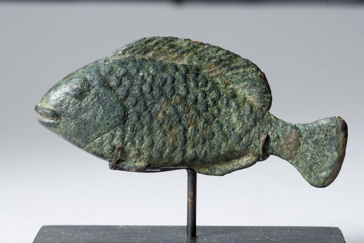 Tilapia fisk (brons) av Egyptian Ptolemaic Period
