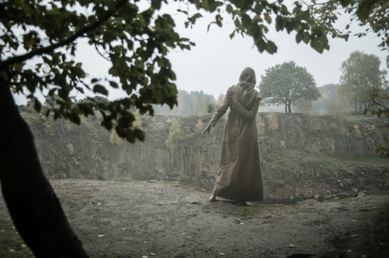 Sofia vid klipporna, 2016 (screentryck) av Elinleticia Högabo