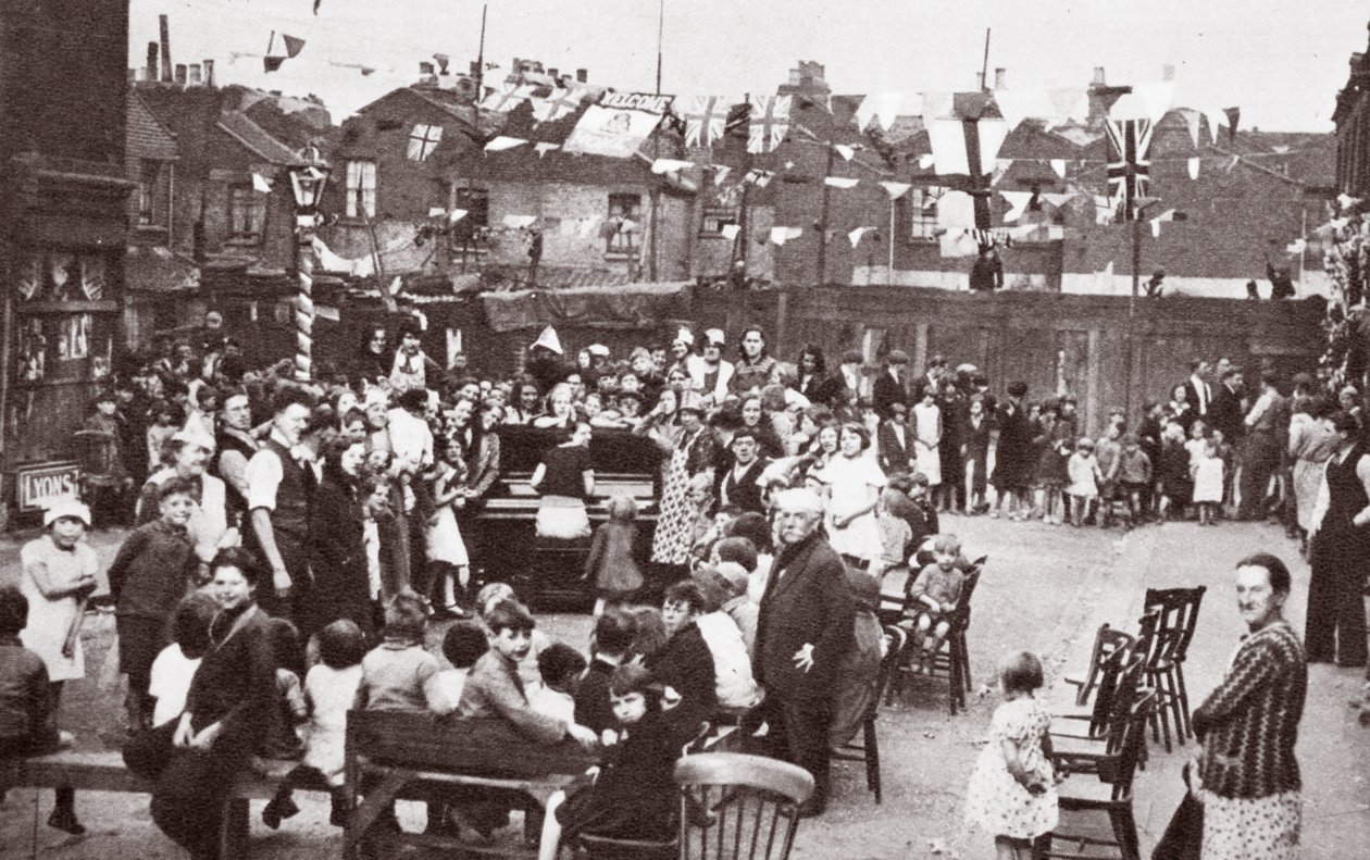 Jubileumsgatafest, 1935 av English Photographer