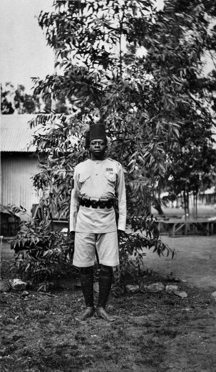 Kenyansk soldat, ca 1914 av English Photographer