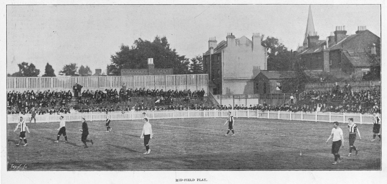 Mittfältsspel, 1899 av English Photographer