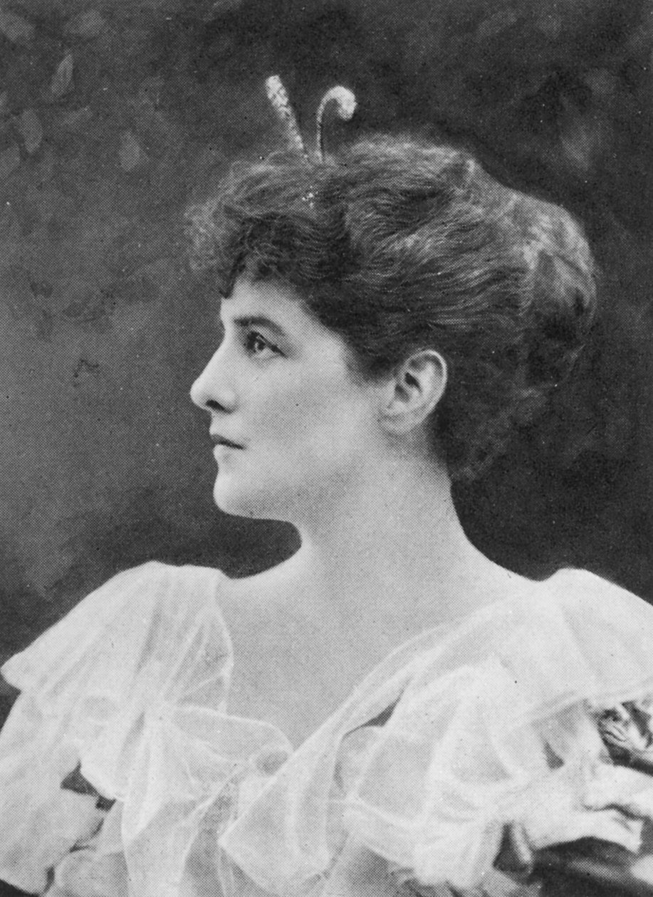 Miss Jennie Jerome, senare Lady Randolph Churchill, 1921 av English Photographer