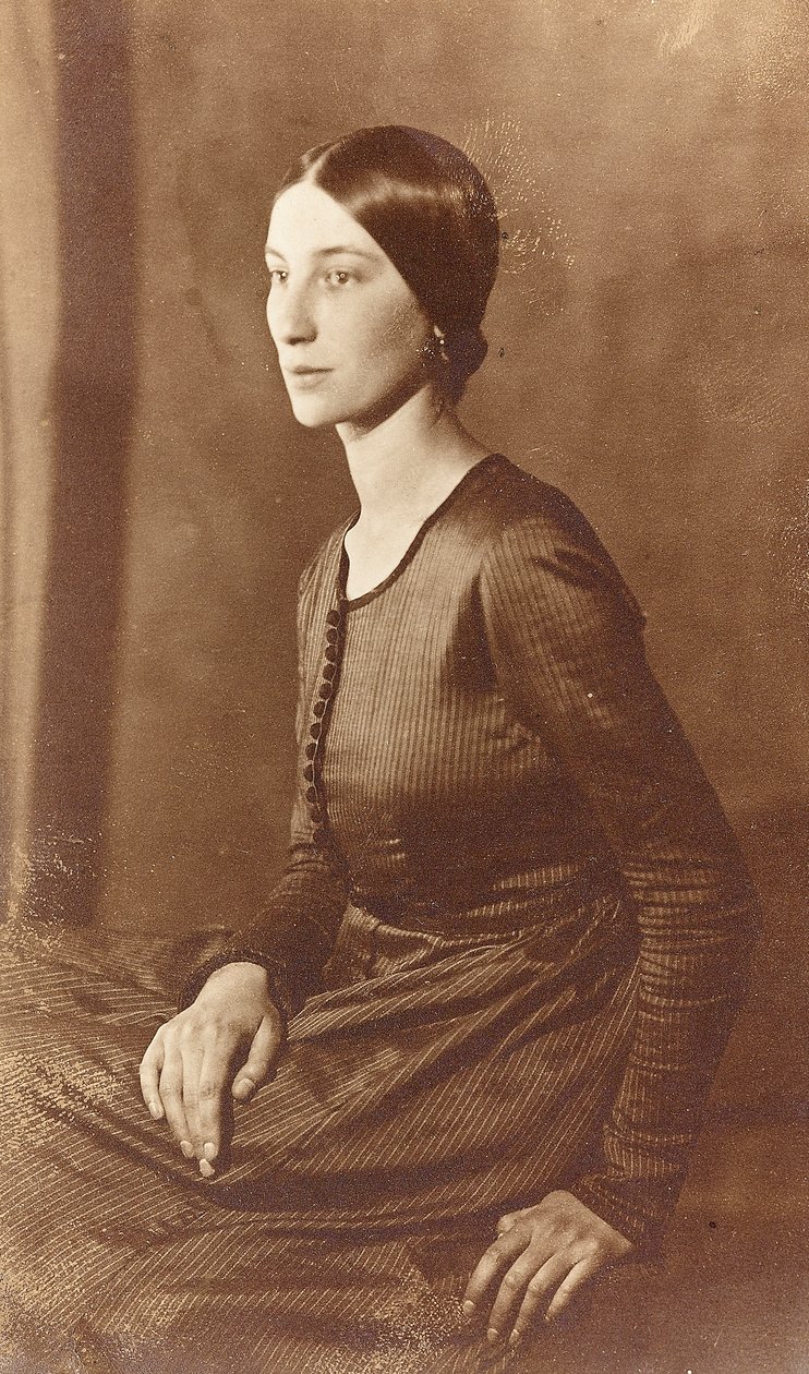 Porträtt av Winifred Knights av English Photographer