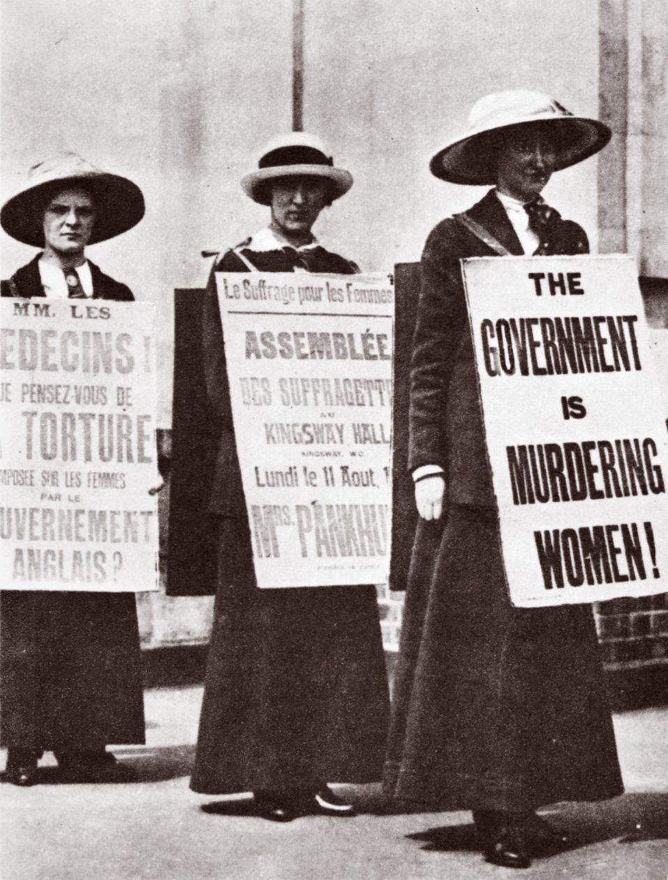 Suffragettes, 1913 av English Photographer